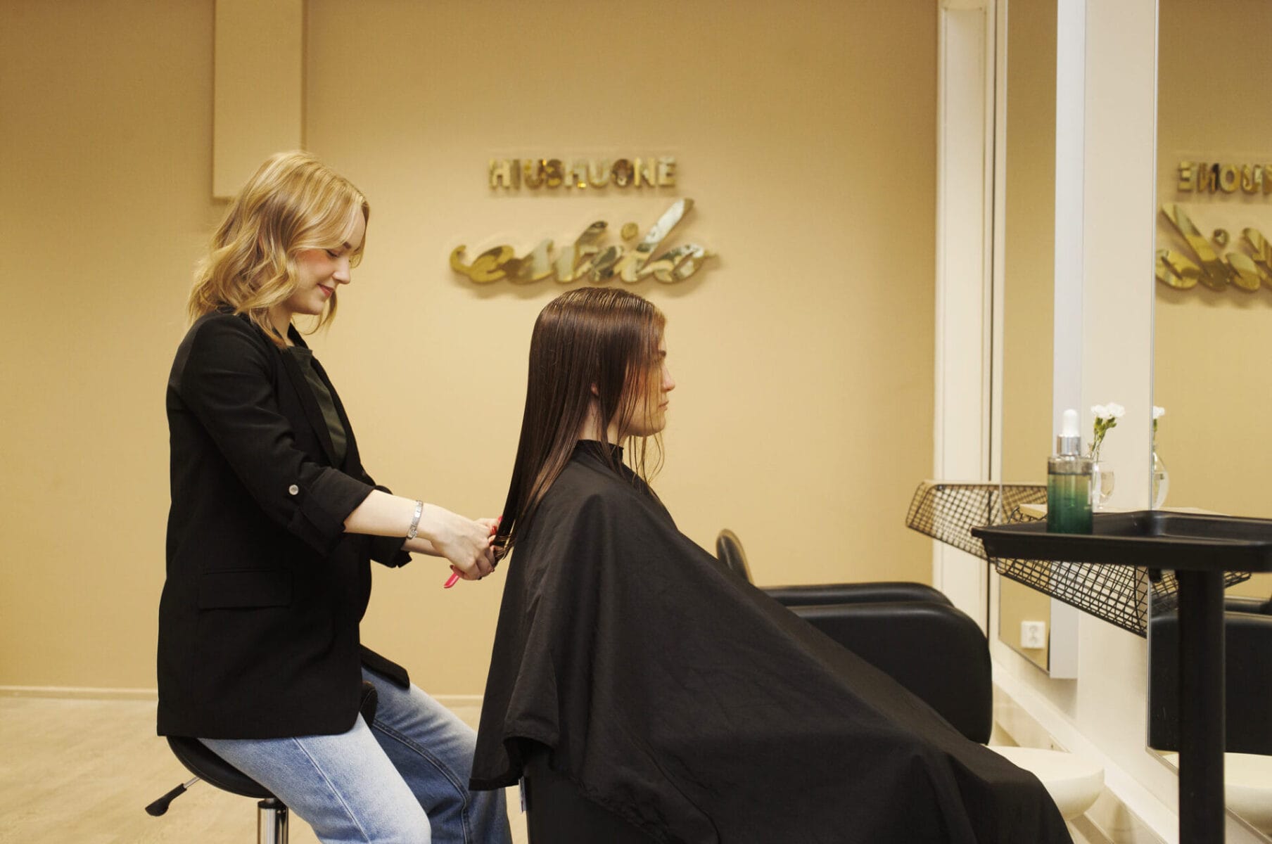 Palvelukuvaukset ja hinnasto